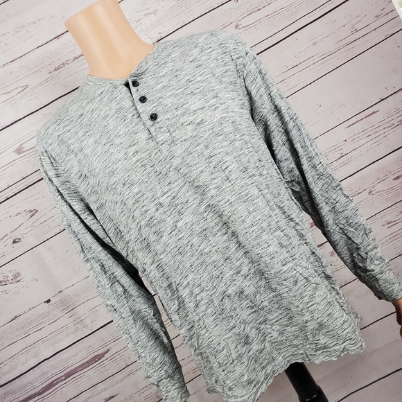 old navy mens xl gray shirt ( 5 for $20 ) - Picture 2 of 7